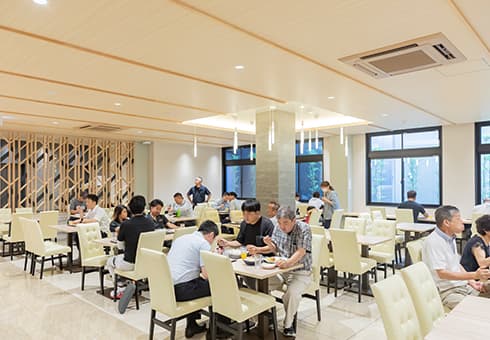 朝食会場